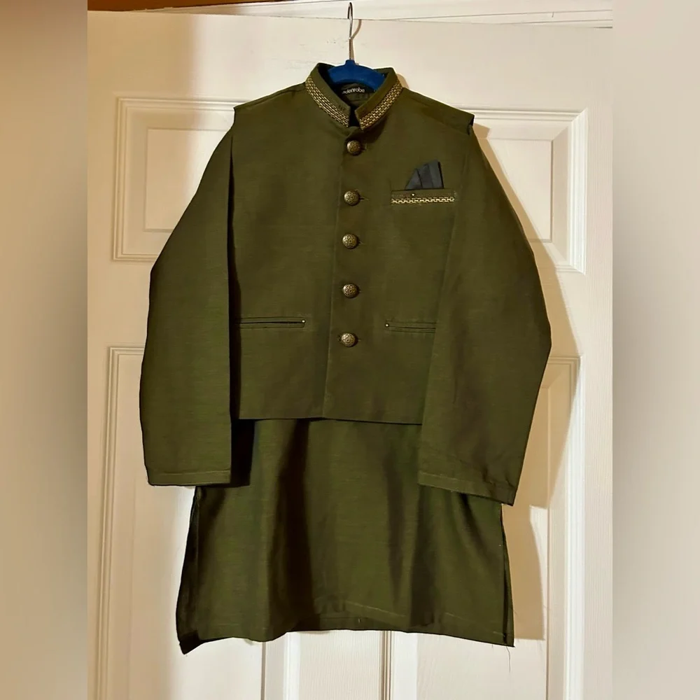 Ededrobe Boys Green Waist Coat Suit - Picture 5 of 10